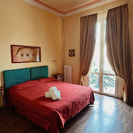 Versilia Mare 1923 Affittacamere 3*